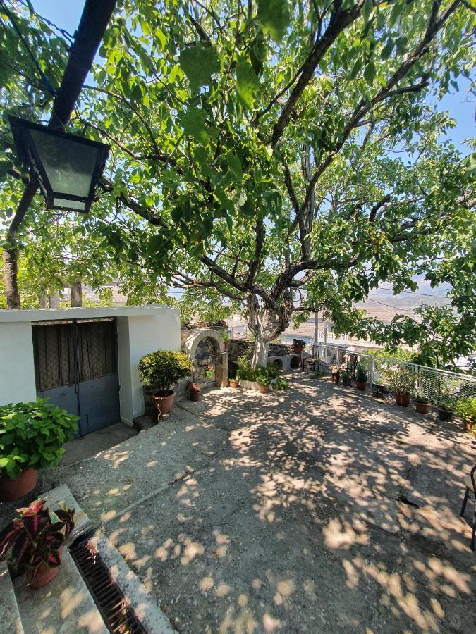 Riva Guest House Гирокастра Экстерьер фото